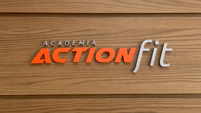 Academia Action Fit